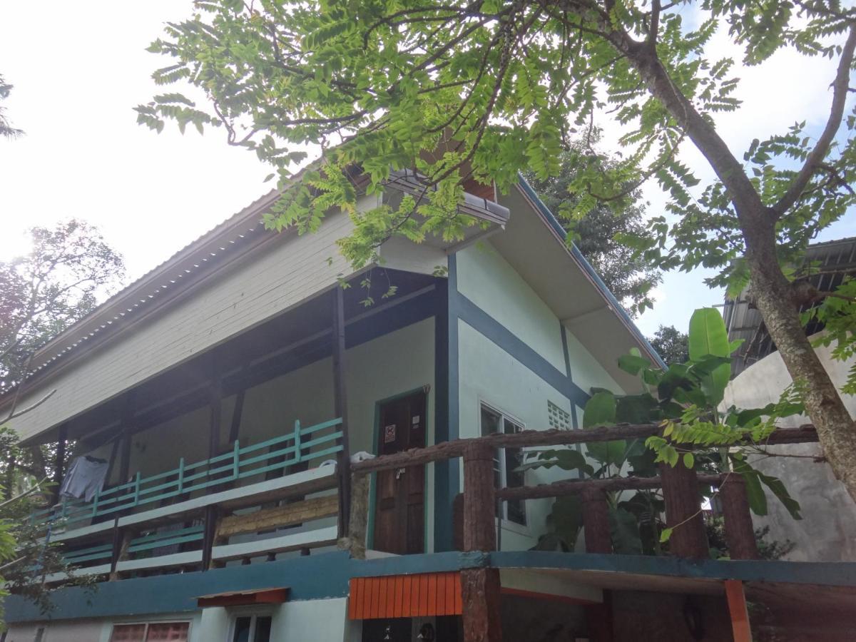 P'Un House Hotel Ko Tao Bagian luar foto
