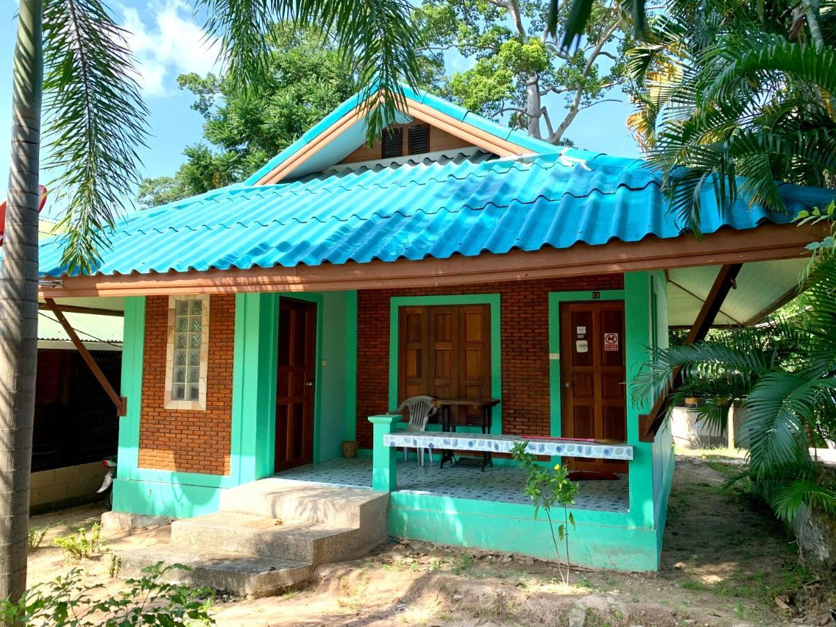 P'Un House Hotel Ko Tao Bagian luar foto