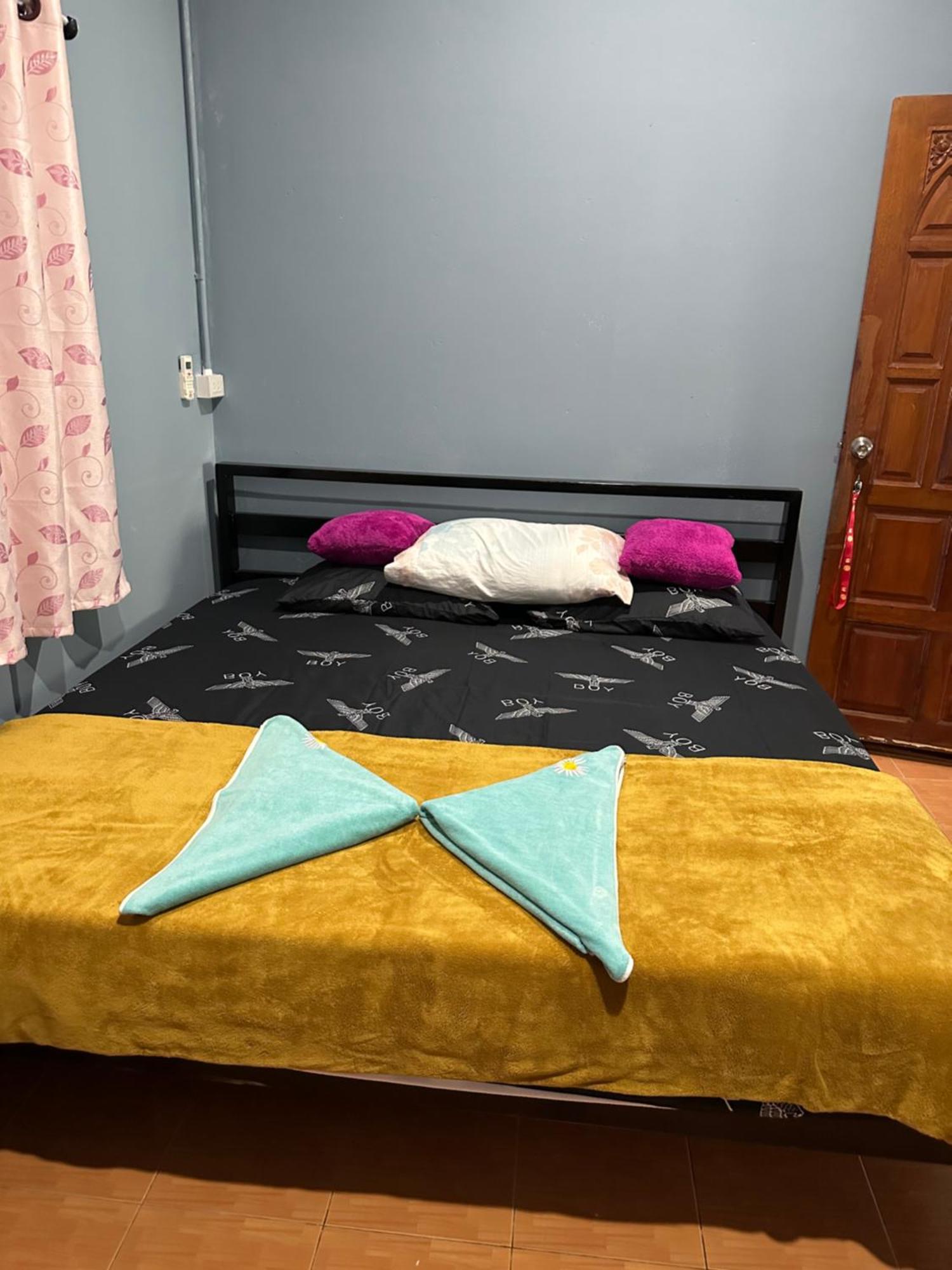P'Un House Hotel Ko Tao Bagian luar foto