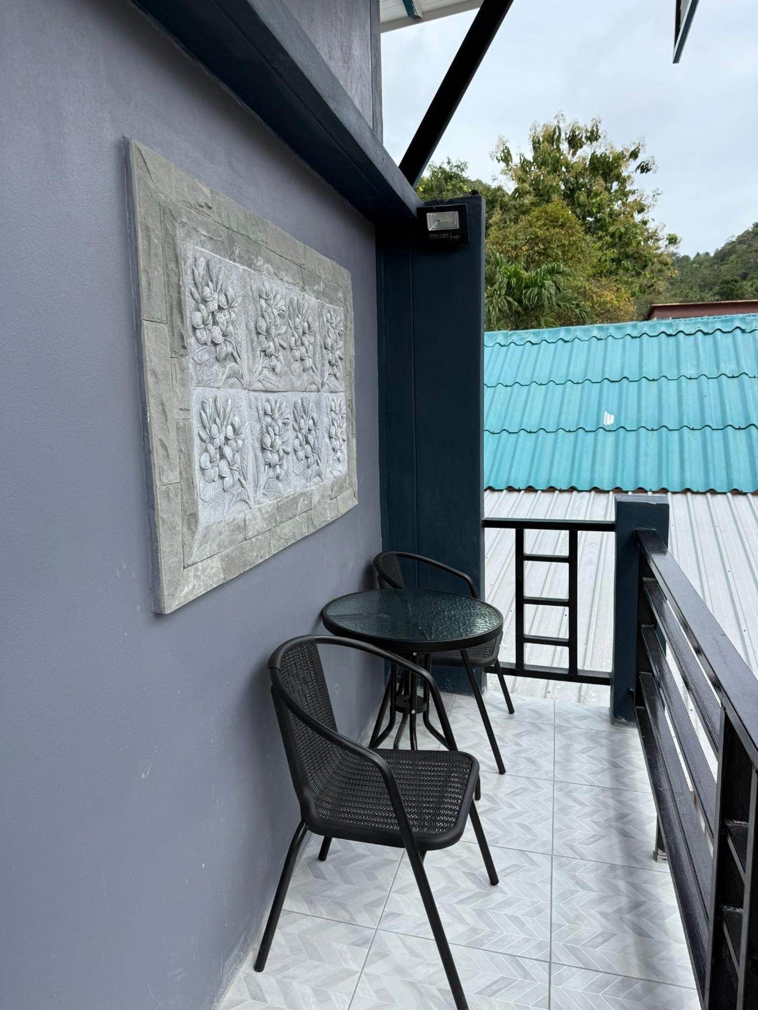 P'Un House Hotel Ko Tao Bagian luar foto