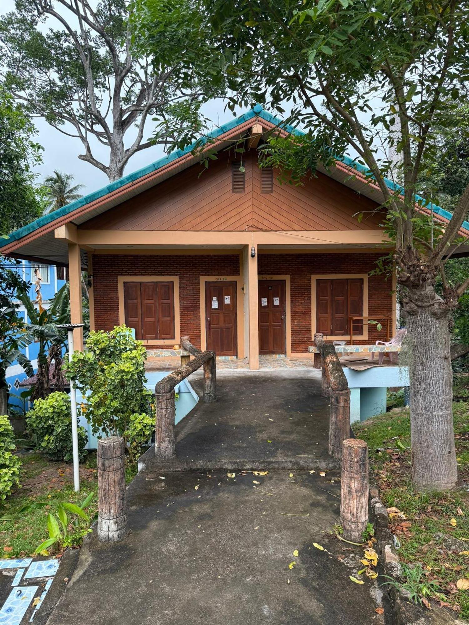 P'Un House Hotel Ko Tao Bagian luar foto